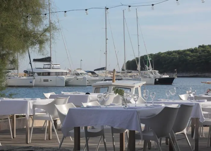 Hotel Maestral