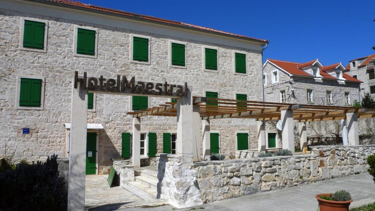 Maestral Hotel 3*