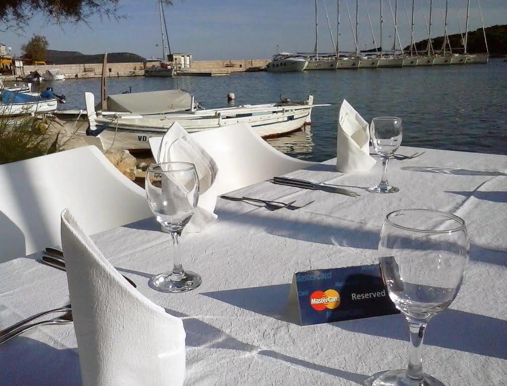 Maestral 3* Prvić Luka